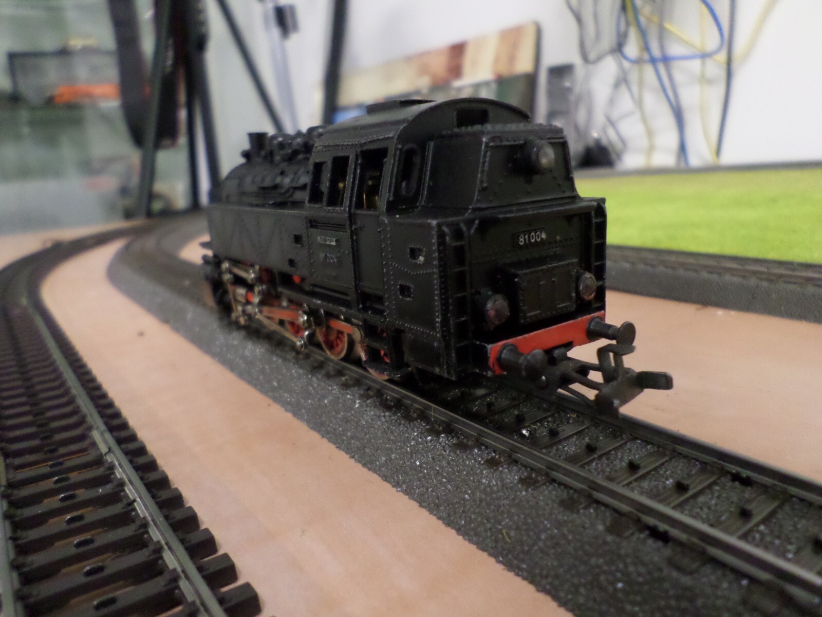 Marklin 3032 HO DB BR 81 Steam Locomotive, Analogue, 3 Rail (c)