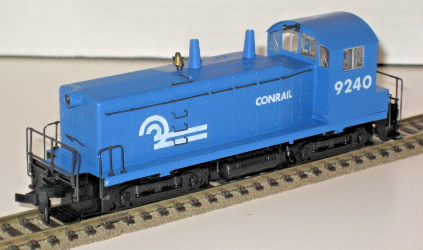 KATO 37-117 HO Scale Conrail EMD NW2 Phase II Diesel Switcher #9240