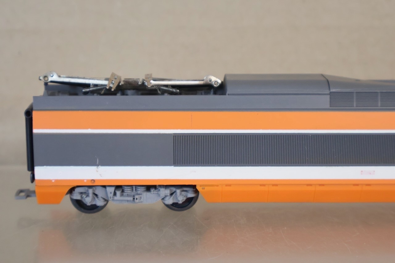 LIMA 201099 SNCF TGV HIGH SPEED LOCOMOTIVE NON POWERED DUMMY CAR BOXED op