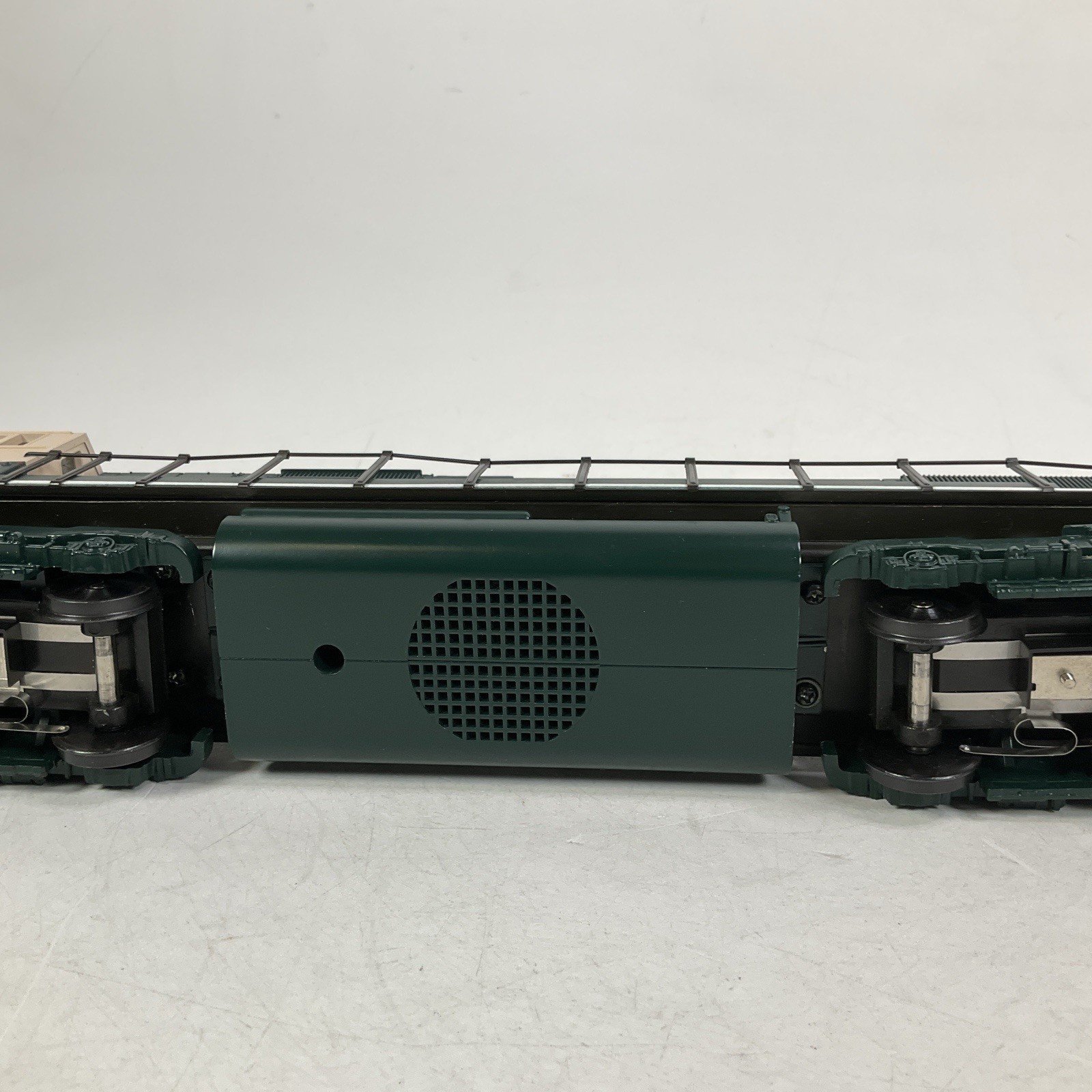 MTH Premier 20-2154-2 BNSF Cab No. 9400 EMD SD-70 MAC 2-Rail O Scale Diesel