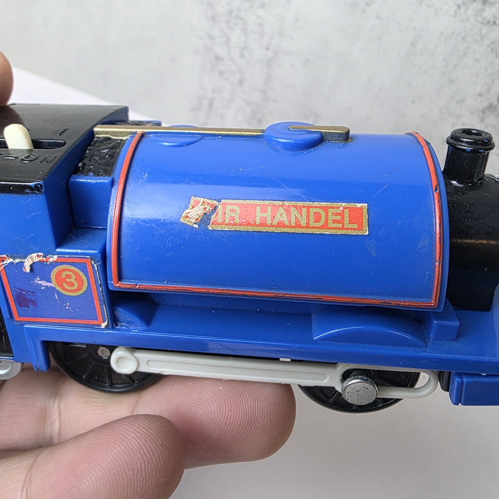 Thomas TrackMaster Sir Handel Motorized Engine Blue Train Mattel V0950 2010