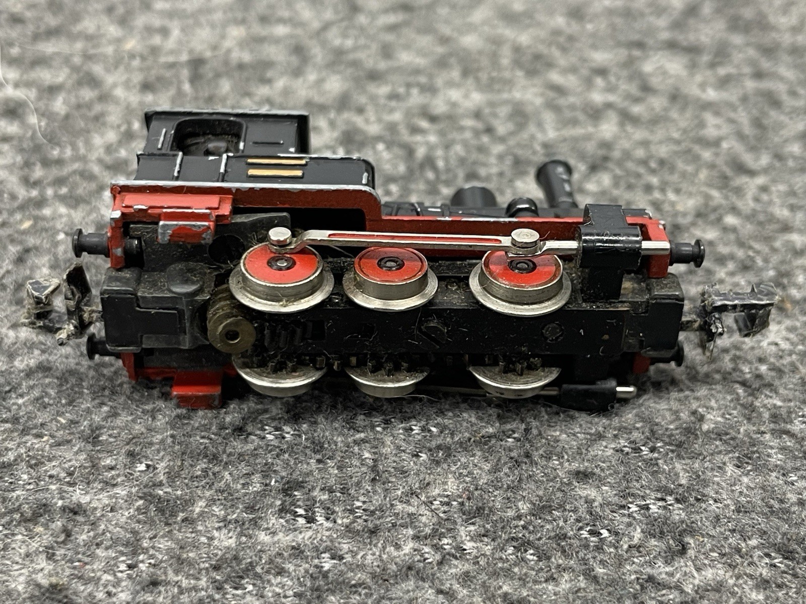 MINI TRIX N SCALE 0-6-0 HIGH STACK STEAM SWITCHER,L/N NO BOX – DUSTY