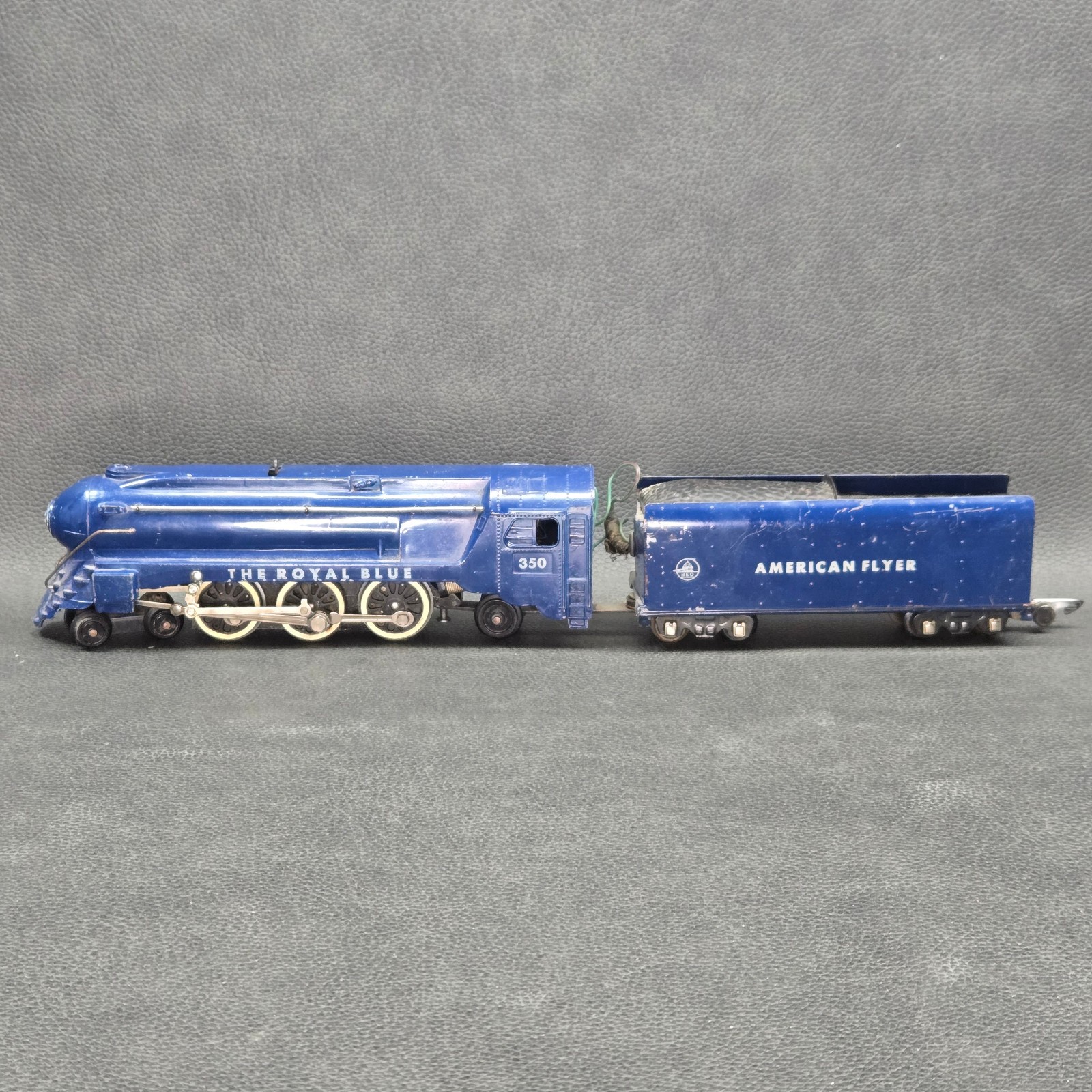 American Flyer The Royal Blue No. 350 Locomotive w/ Tender, 4 Cars