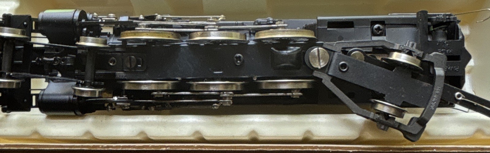 AHM/Rivarossi HO Crescent Limited 4-6-2 Steam Loco 5087-E