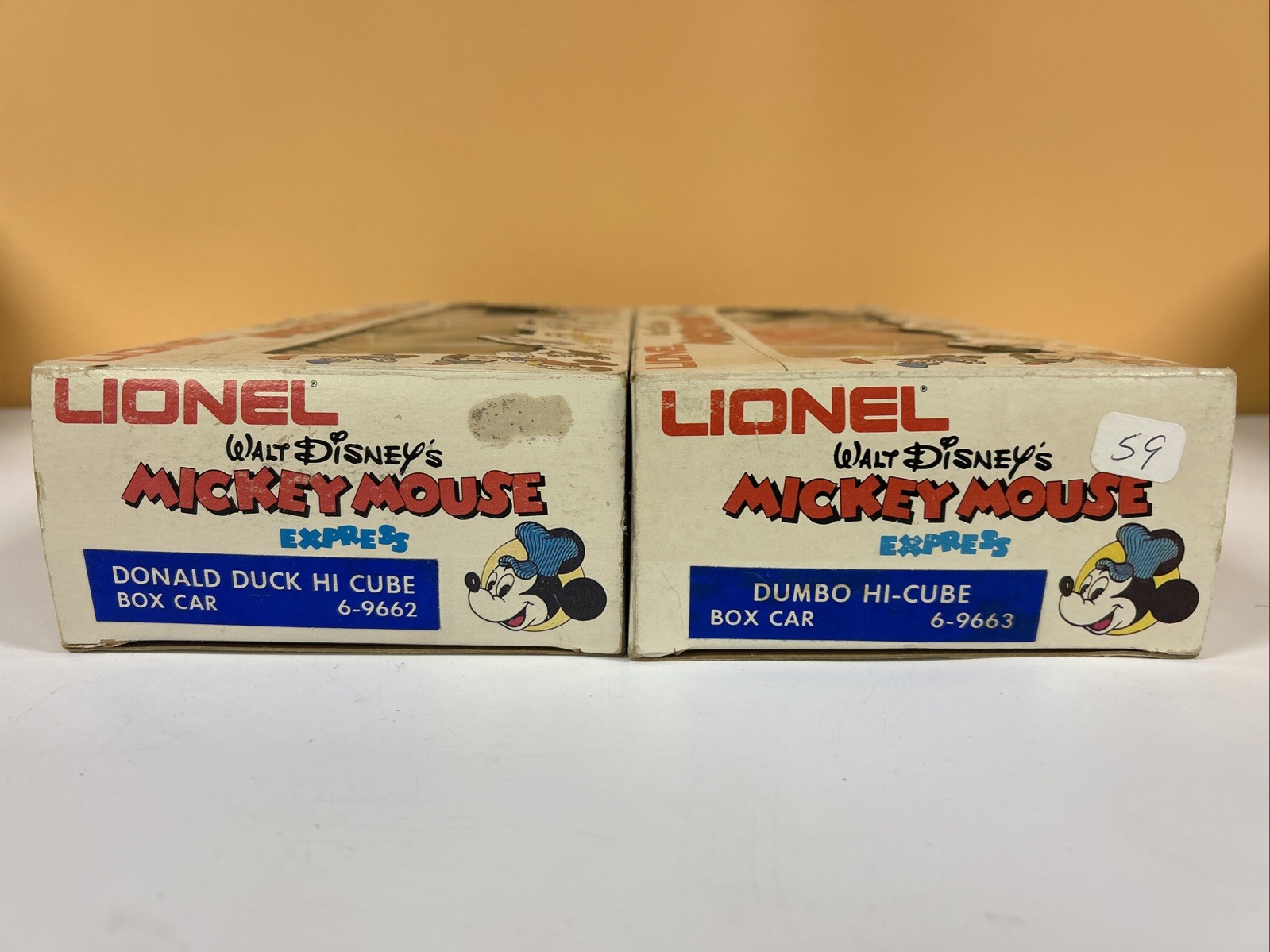 Lionel 15 Piece Disney Mickey Mouse Express Train Set Complete
