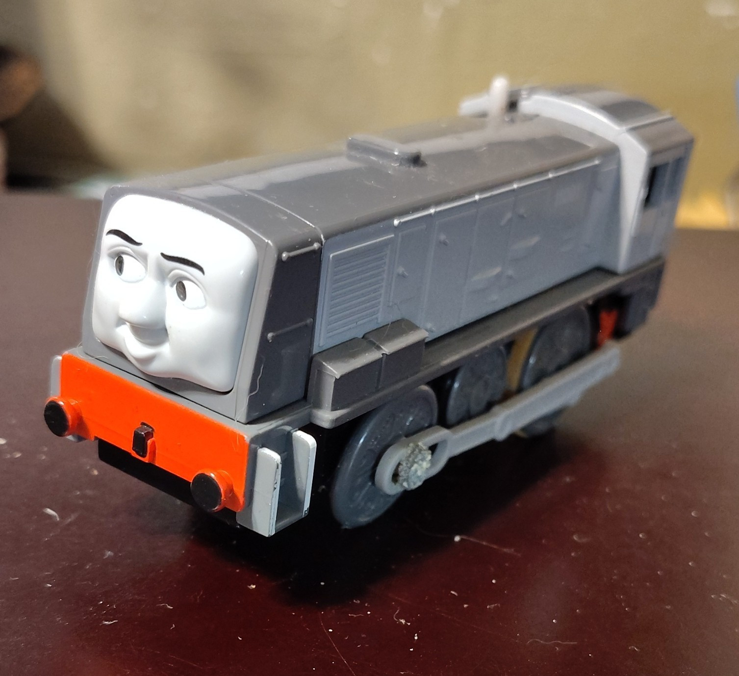 Thomas & Friends Diesel Locomotive HO 11001 Gray Black Red White Plastic Used