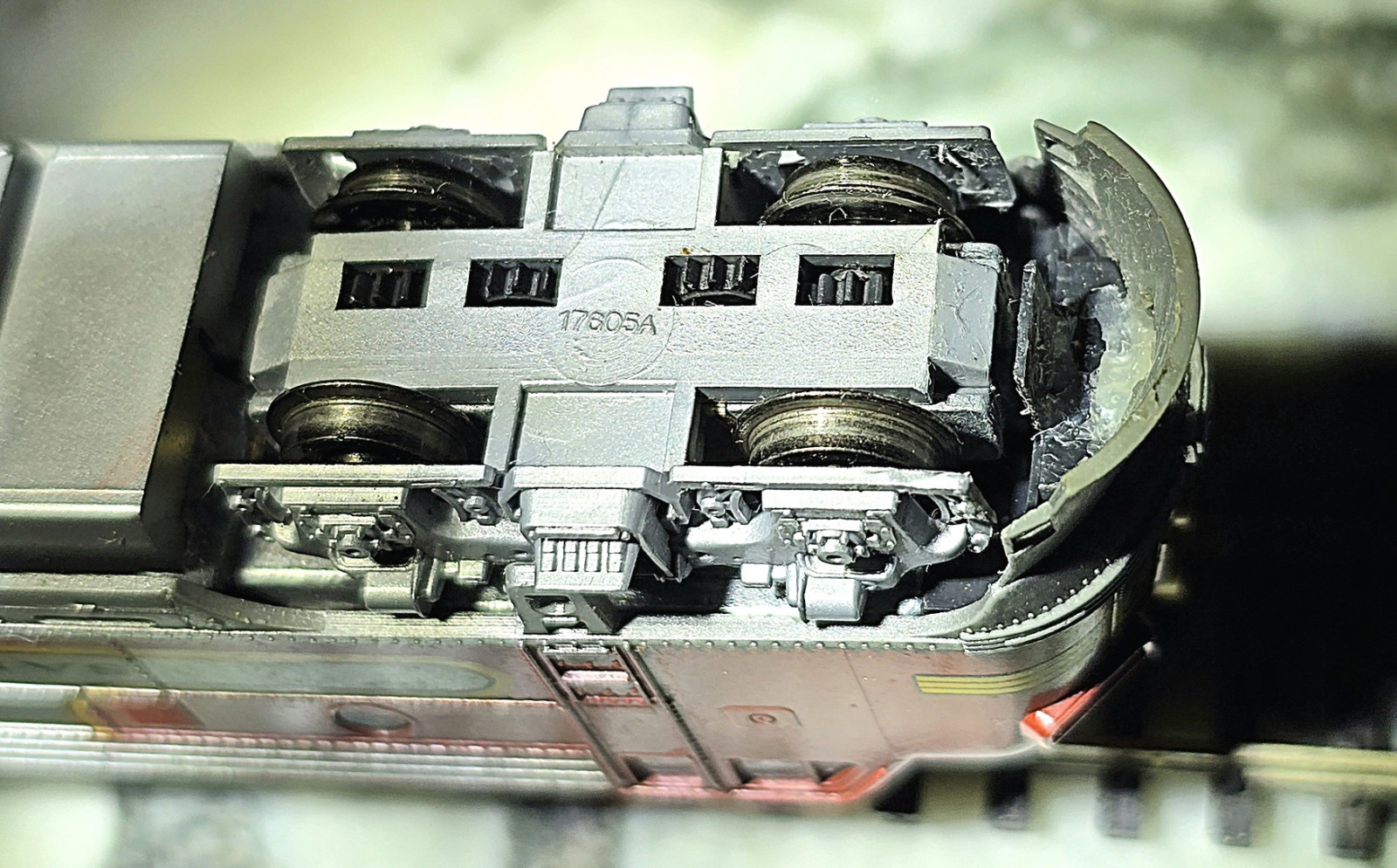 N Scale 1:160 Kato 176-211 ATSF F7A Pow. F7A Santa Fe Warbonnet Dual Headlight