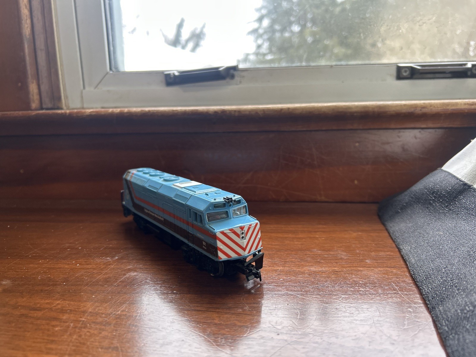KATO – Chicago RTA EMD F40PH Locomotive #101- Assembled