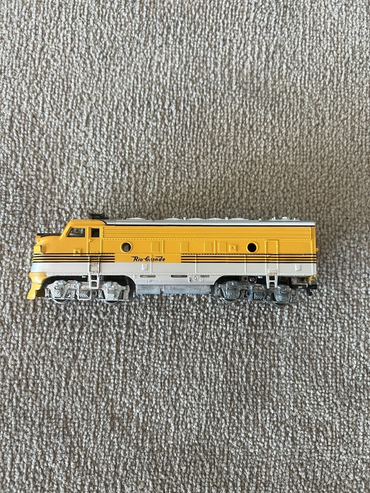 Athearn HO D&RGW Rio Grande F7A Diesel Locomotive Powered Runs Orange Silver