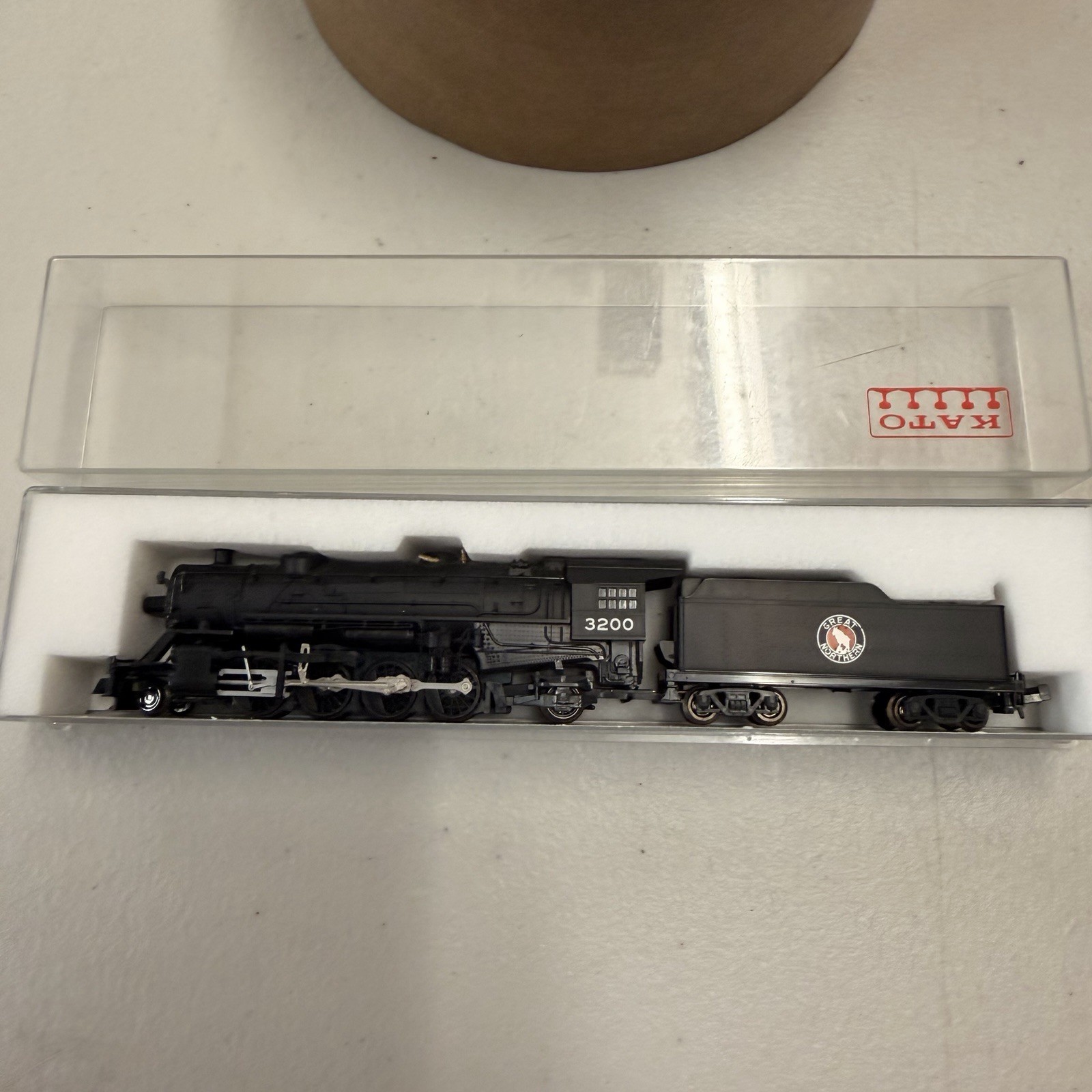 KATO 126–0107 USRA 2–8–2 Heavy Mikado N-Scale Great Northern #3200 Brand New!!