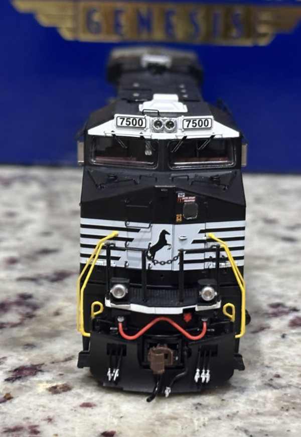 Athearn Genesis HO GE ES44DC Norfolk Southern NS #7500 Tsunami2 DCC & Sound
