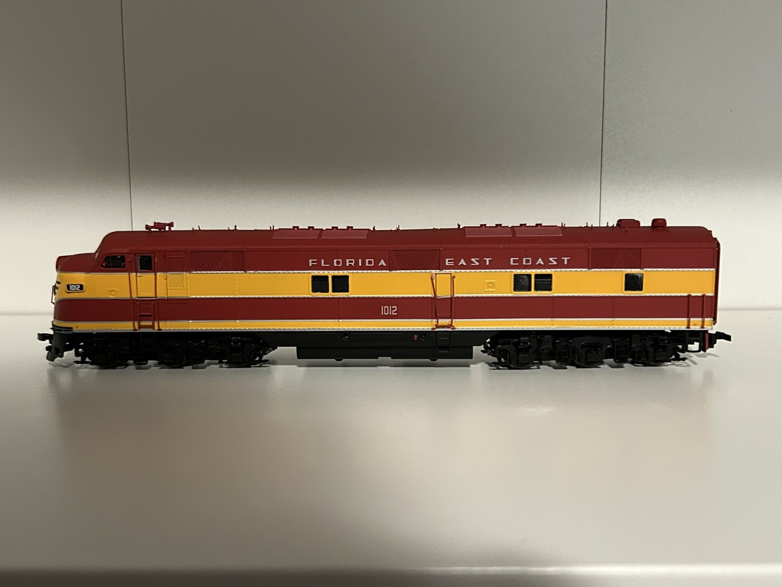 HO Proto 2000 Florida East Coast EMD E7A No. 1012 Powered Locomotive