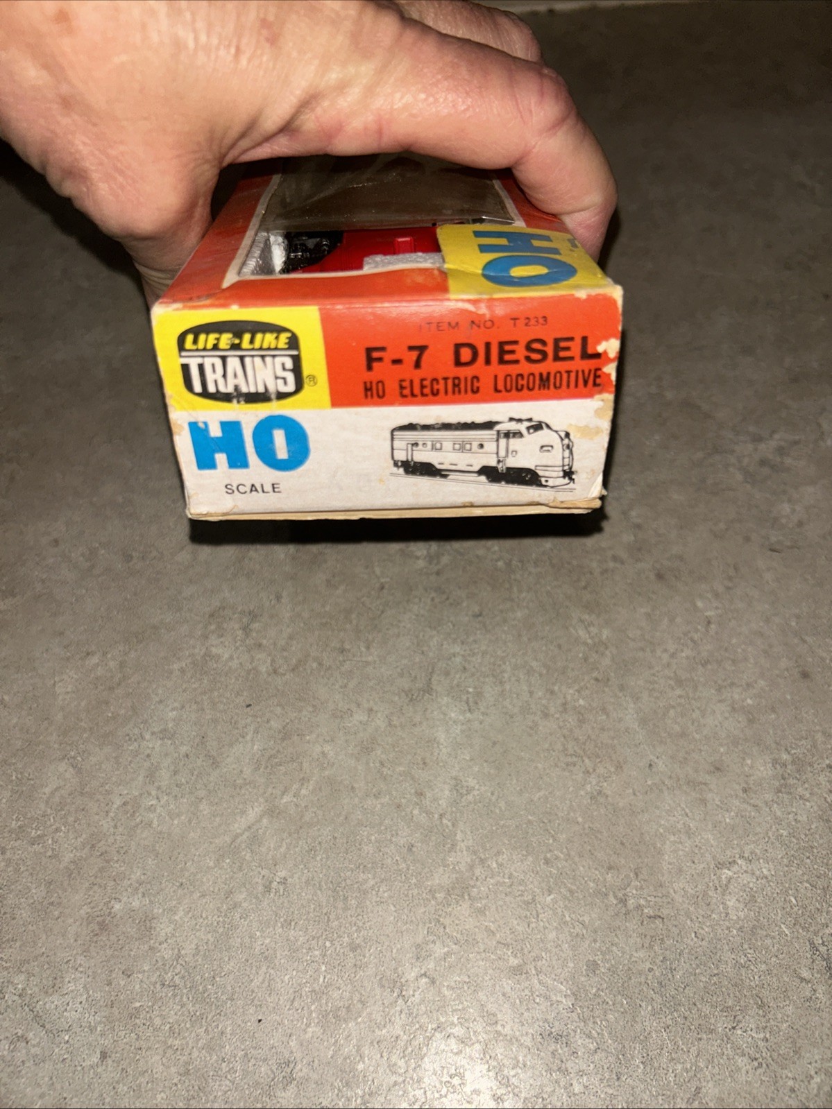 HO Scale Life-Like, F-7 Diesel Locomotive, Soo Line, White #2203 Vintage