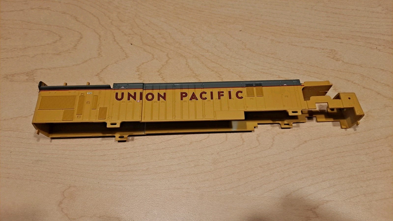 Broadway Limited BLI Union Pacific C30-7 Shell