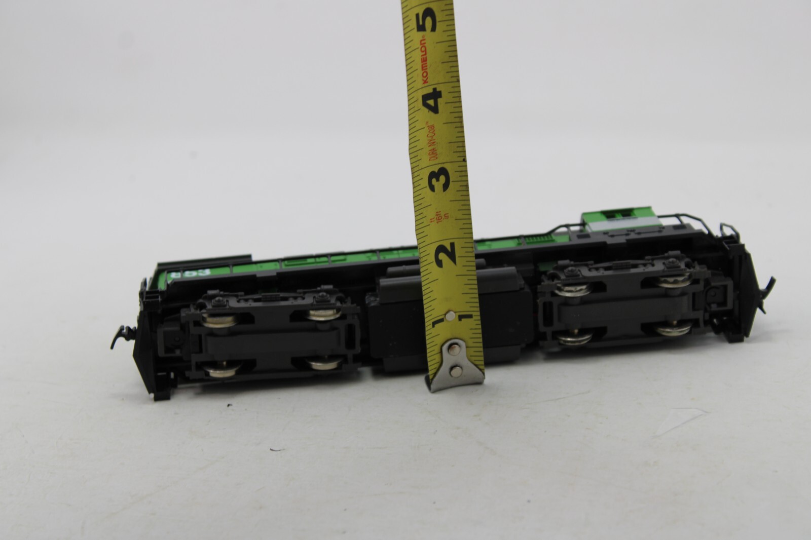 AHM 5015 HO Scale Burlington Northern Alco Century 424 Diesel Locomotive #853