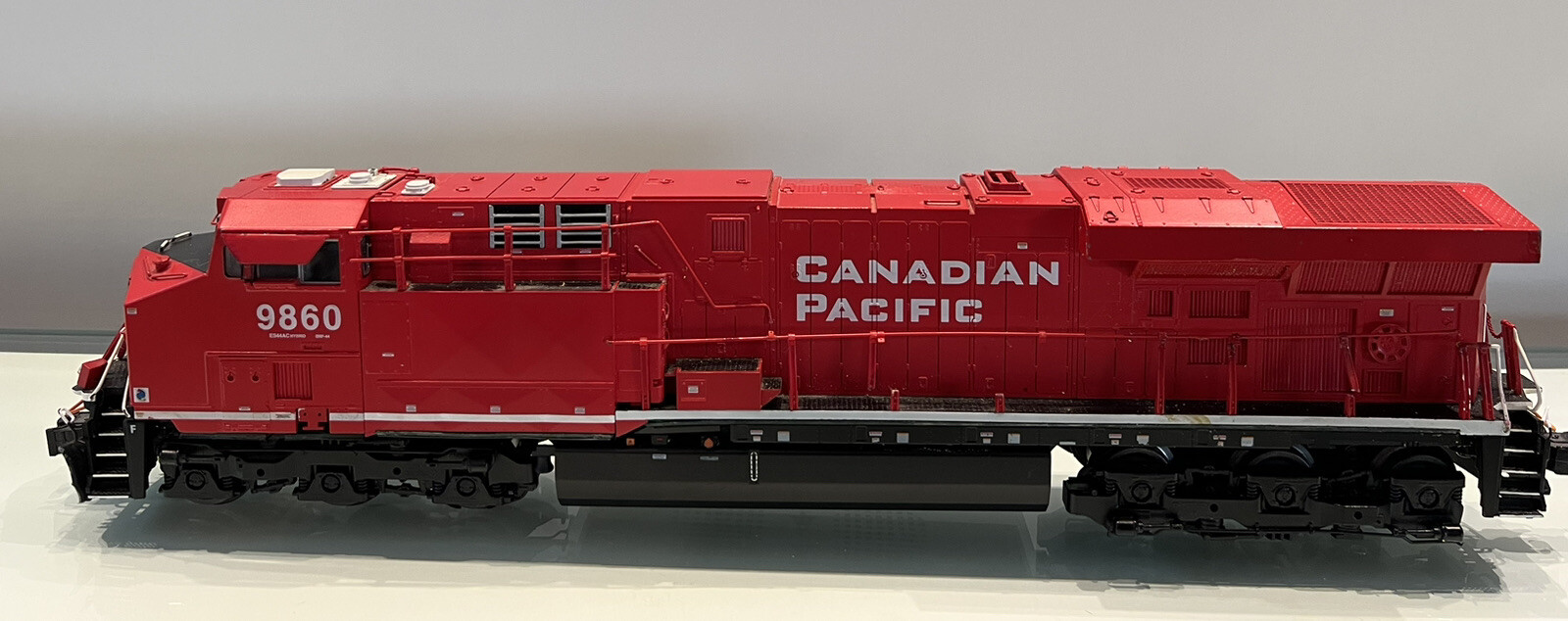 LIONEL LEGACY 2133351 CP/Canadian Pacific SD70ACe Diesel Engine w/Box O-Gauge