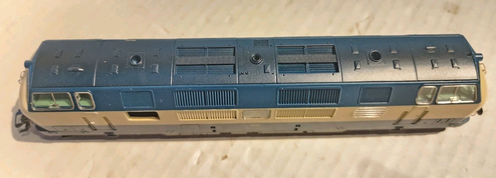 Märklin H0 Scale 3681 Diesel Engine BR221, DB -DIGITAL- AC