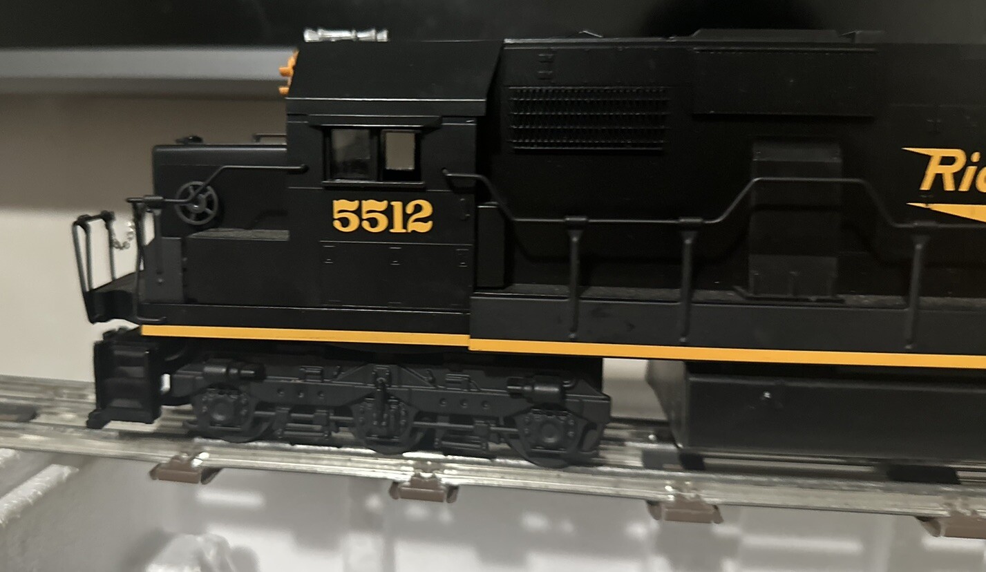 O Lionel 6-18221 Denver & Rio Grande SD-50 Locomotive #8