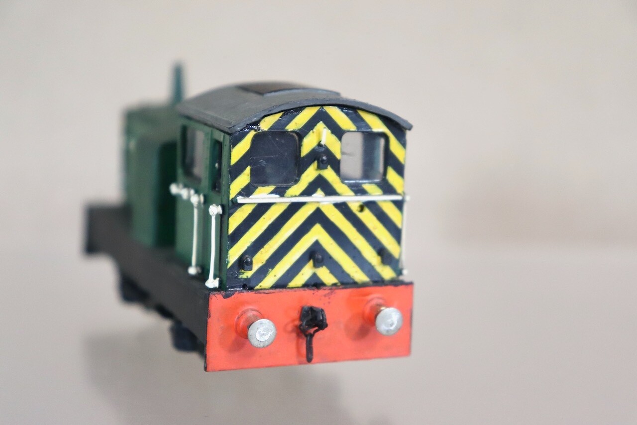 AIRFIX HORNBY KIT BUILT BR 0-4-0 DREWRY SHUNTER LOCOMOTIVE od
