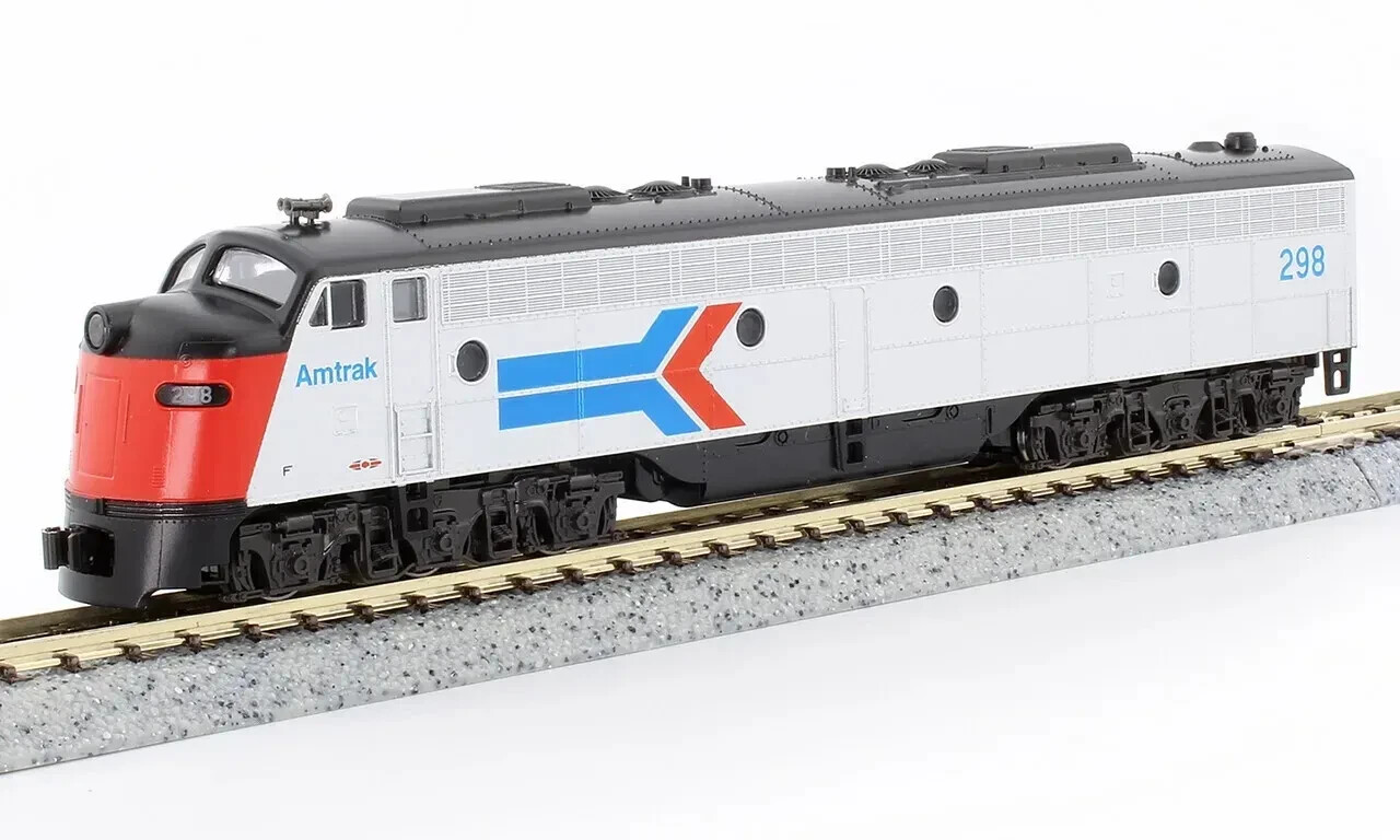 KATO 1765346 1765347 N SCALE E8A AMTRAK 2 LOCOMOTIVE SET #322 298 176-5346, 5347