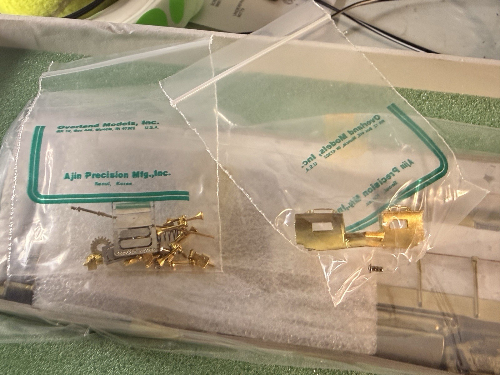 Overland Models – Brass – SP (Southern Pacific) GP30 Phase II Low Hood – NEW