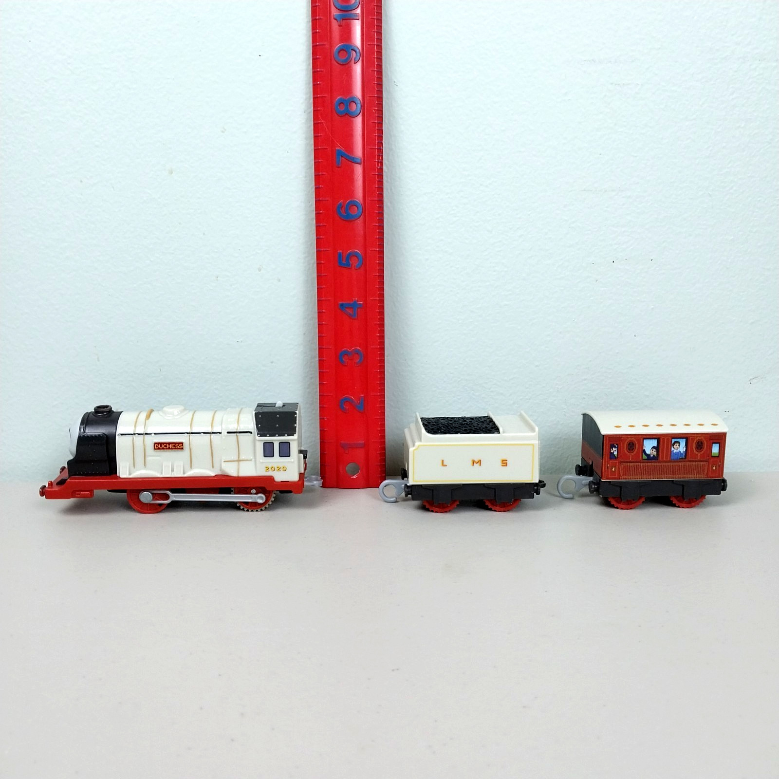 Thomas & Friends Trackmaster Duchess Motorized Train and 2 Cars Mattel