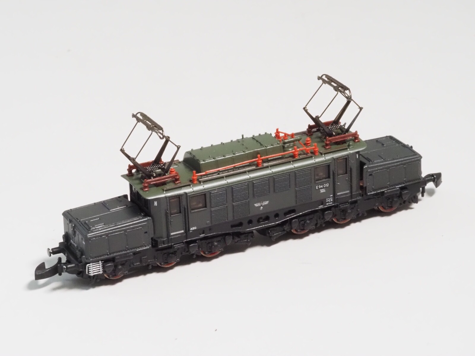 88224 Marklin Z-scale Heavy Electric Locomotive E94 5 Pole Motor & LED New, box