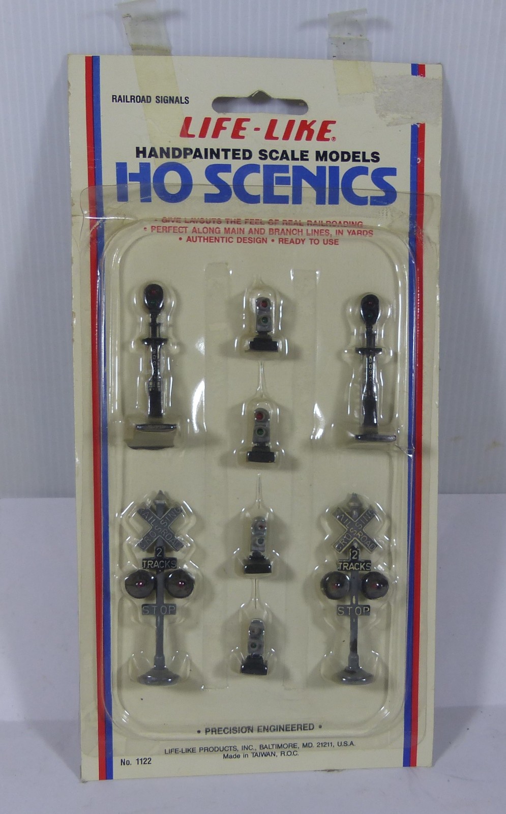Rail Road Signals Life Like Hand Painted Scale Models HO Scenics # 1122
