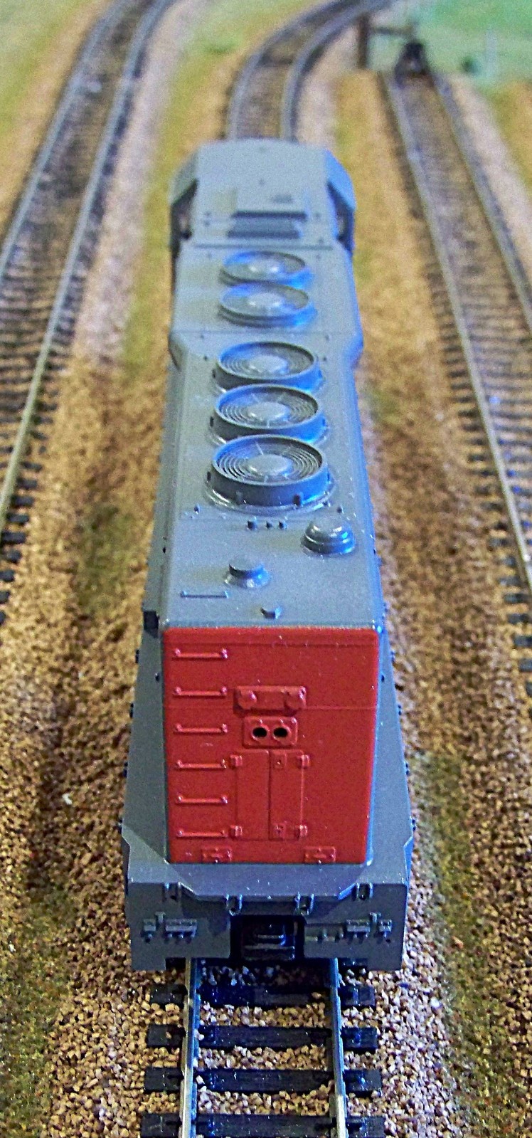 Athearn HO SDP40 Powered Locomotive Southern Pacific #9263- Never assembled