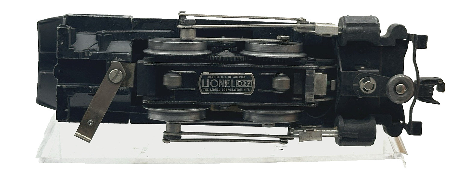 Lionel Post War 1615 Engine & Tender with both intact. Really Clean