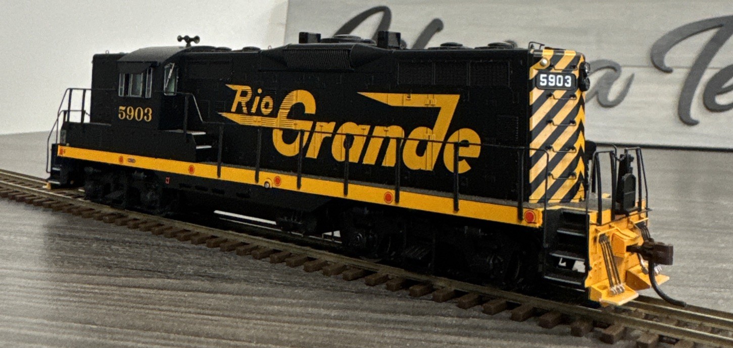 Athearn Genesis HO #G62462 Rio Grande GP9 Phase II #5903 – DCC Ready & Used!