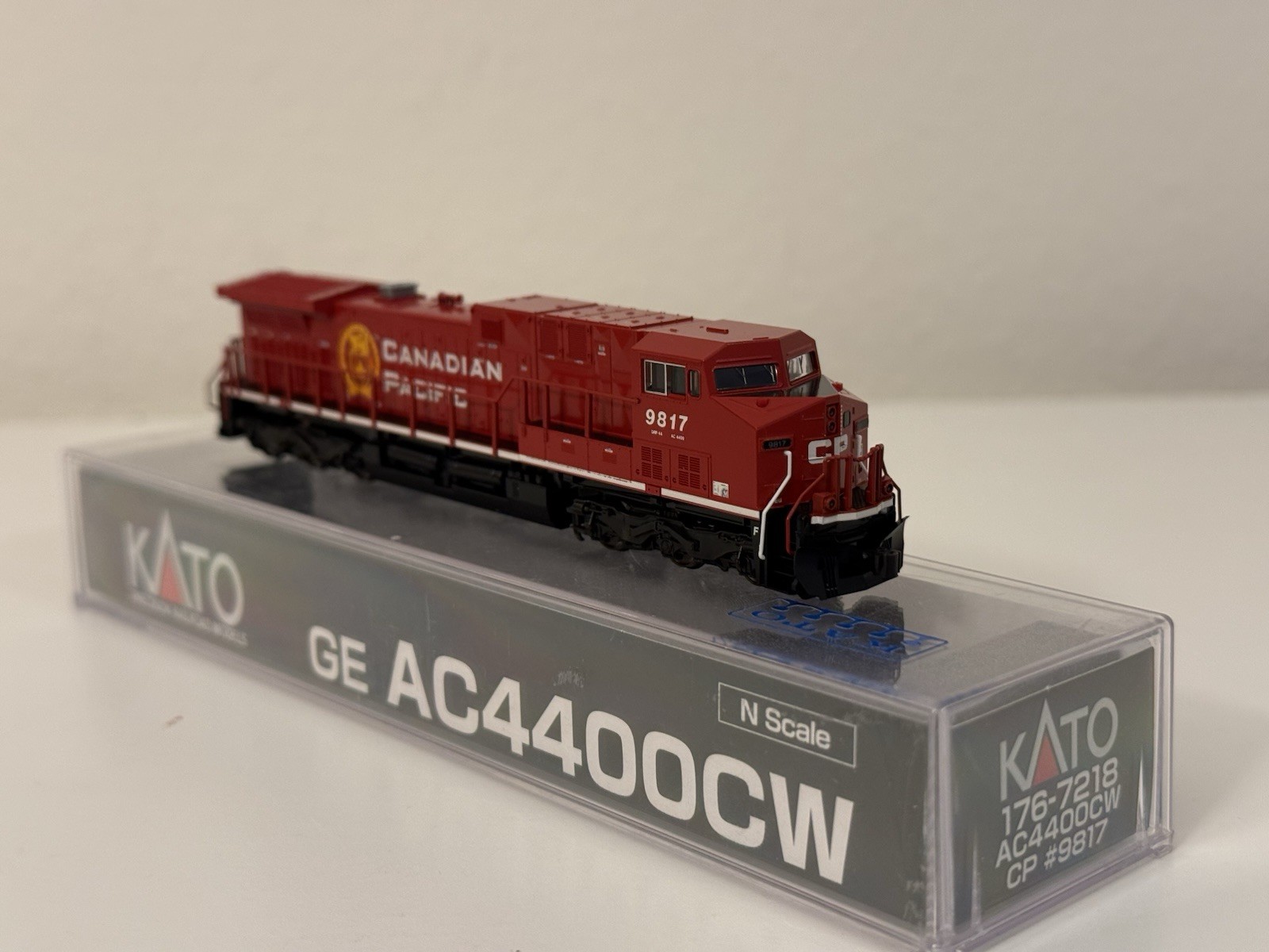 Kato 176-7218-DCC N Canadian Pacific AC4400CW Diesel Locomotive w/DCC #9817
