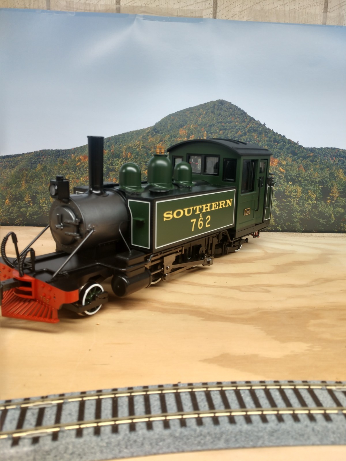 older Bachmann G scale “L” 2-4-2 steam loco – item #91196 – LYN – SOUTHERN – NEW