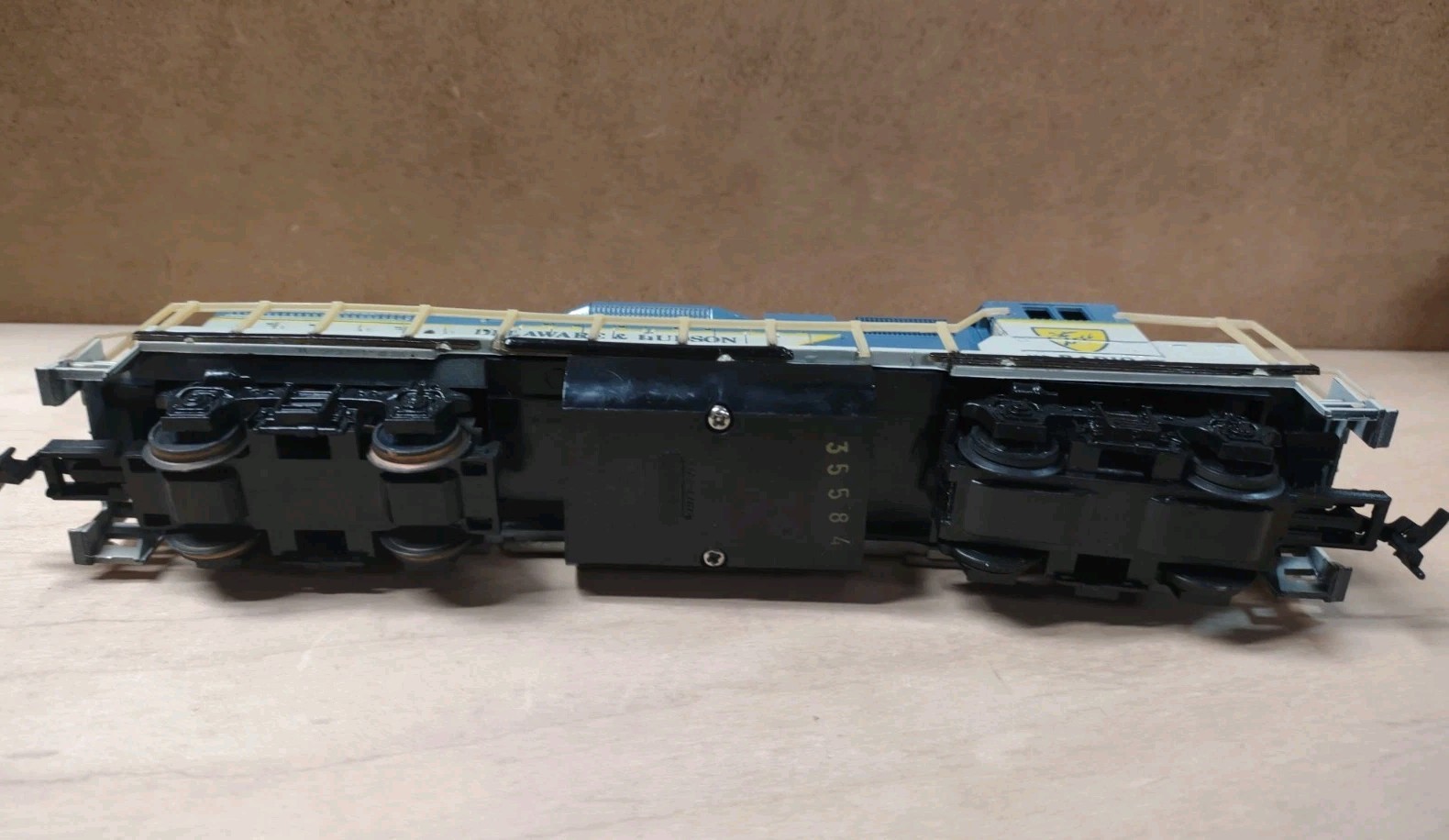 Life-Like HO Delaware & Hudson 7301 Locomotive W/Matching Caboose 47580 Working