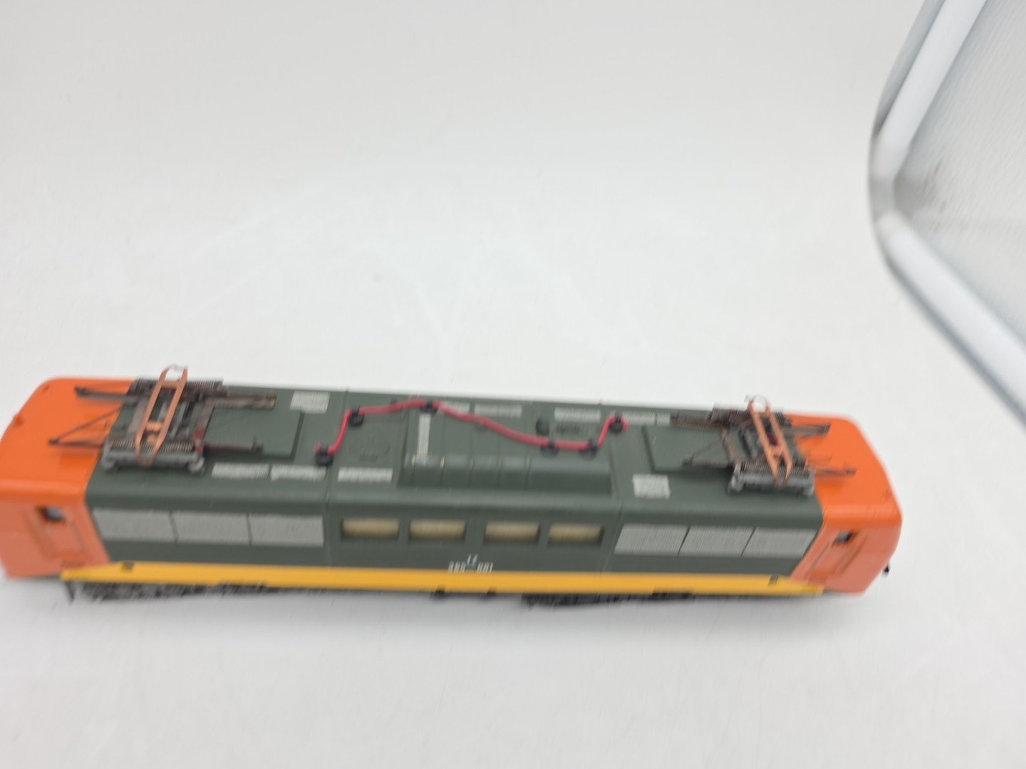 Electric Locomotive JZ 365-001 Dark Gray Livery Yellow Stripes Orange Cabins