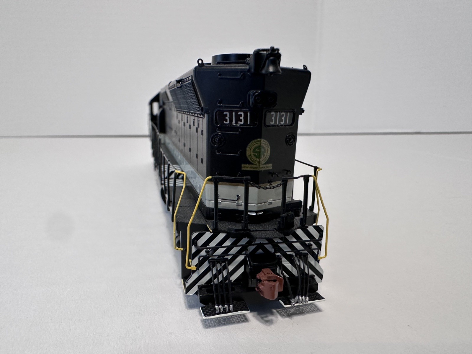 ScaleTrains-Rivet Counter HO Southern Railway SD45 #3131 w/LOK Sound & DCC.
