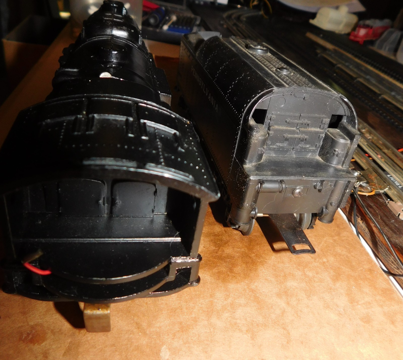 LIONEL 4-4-2 Steam Locomotive ~ PENNSYLVANIA ~ AC Oil-Tender Rd# 8305 – O