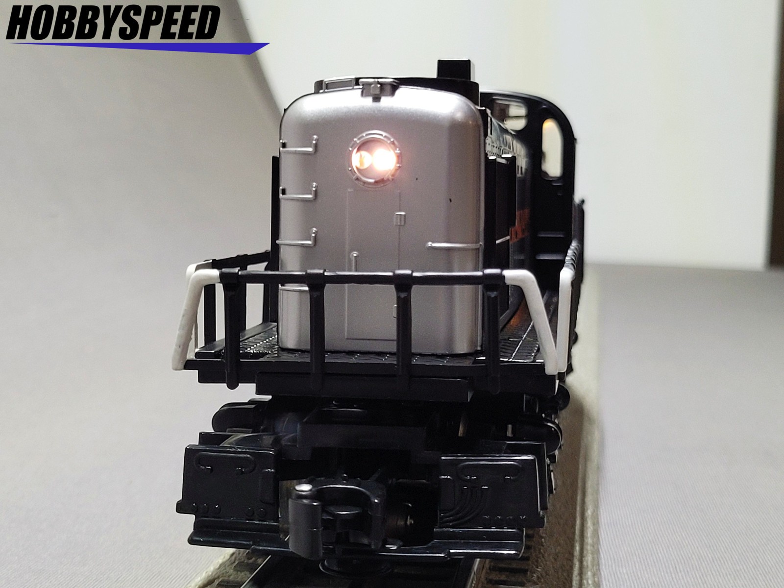 LIONEL SOUTHERN PACIFIC LIONCHIEF RS-3 #5295 DIESEL ENGINE O GAUGE 2545070 NEW