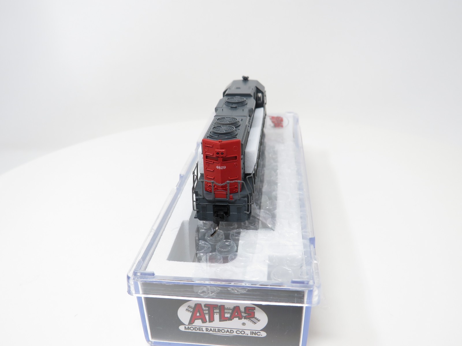 Atlas N 40004853 DCC ESU LokSound Southern Pacific EMD GP38-2 Phase II Diesel