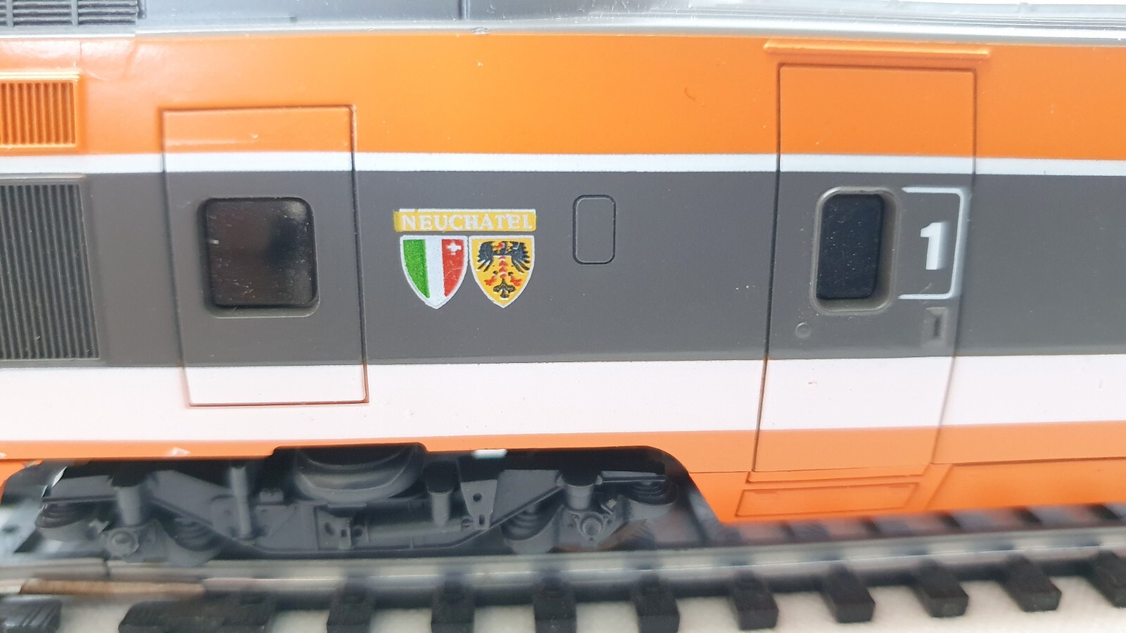 Lima HO French SNCF TGV High Speed Train “NEUCHATEL” Electric Multiple Unit NMIB