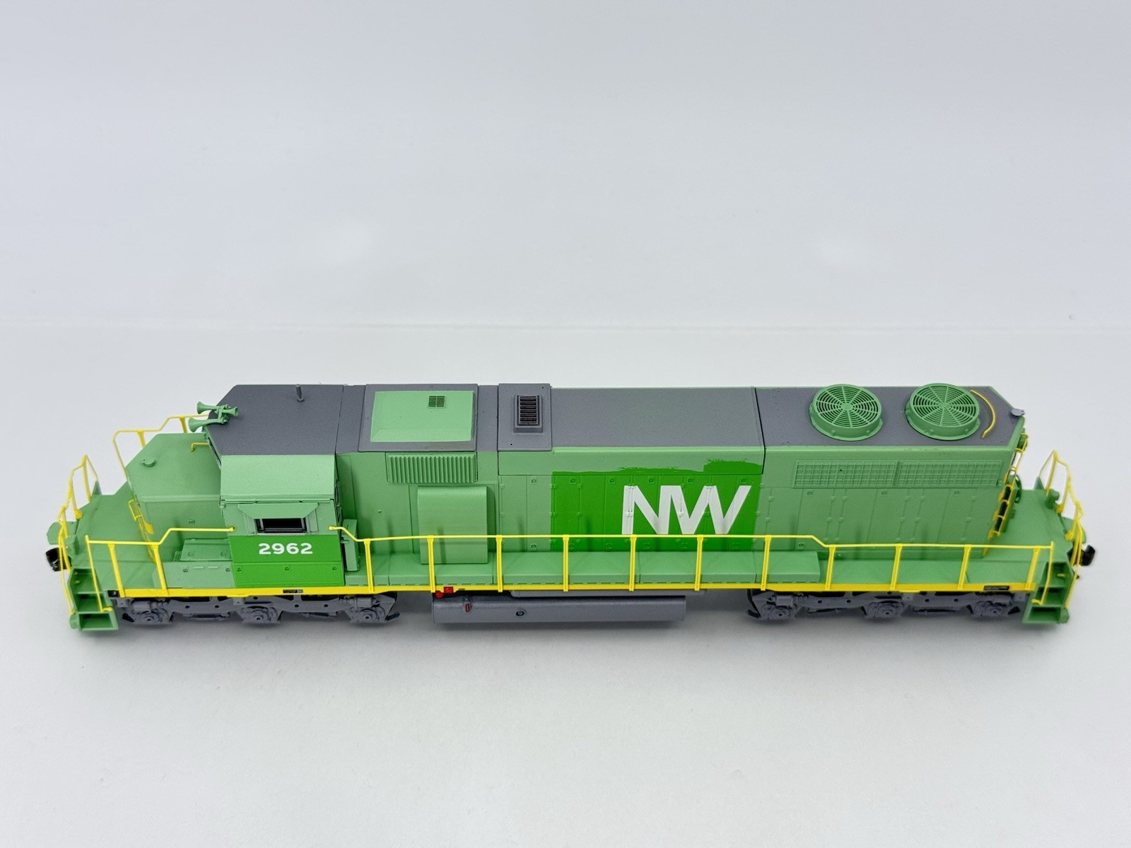 HO Athearn RTR 64397 Norfolk & Western SD39 Powered Diesel Locomotive N&W #2962