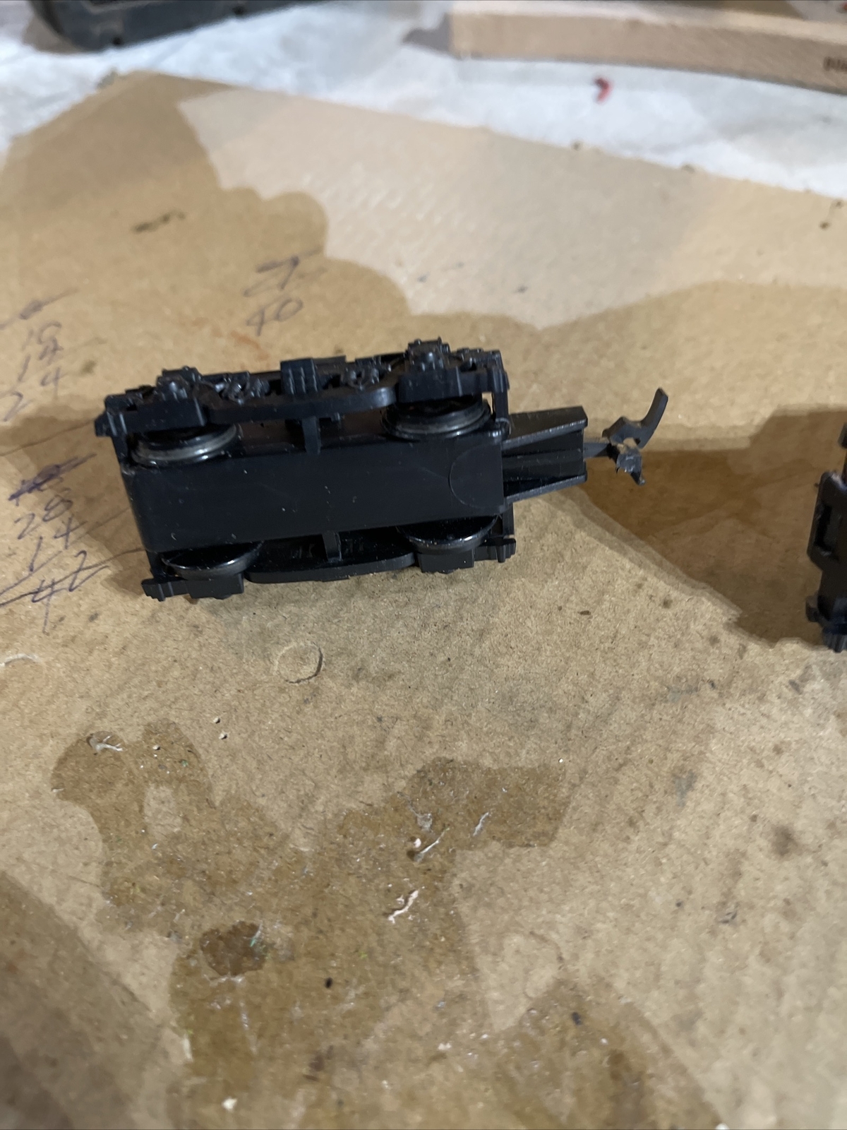 Ahm ho scale dummy drive frame 4 axle