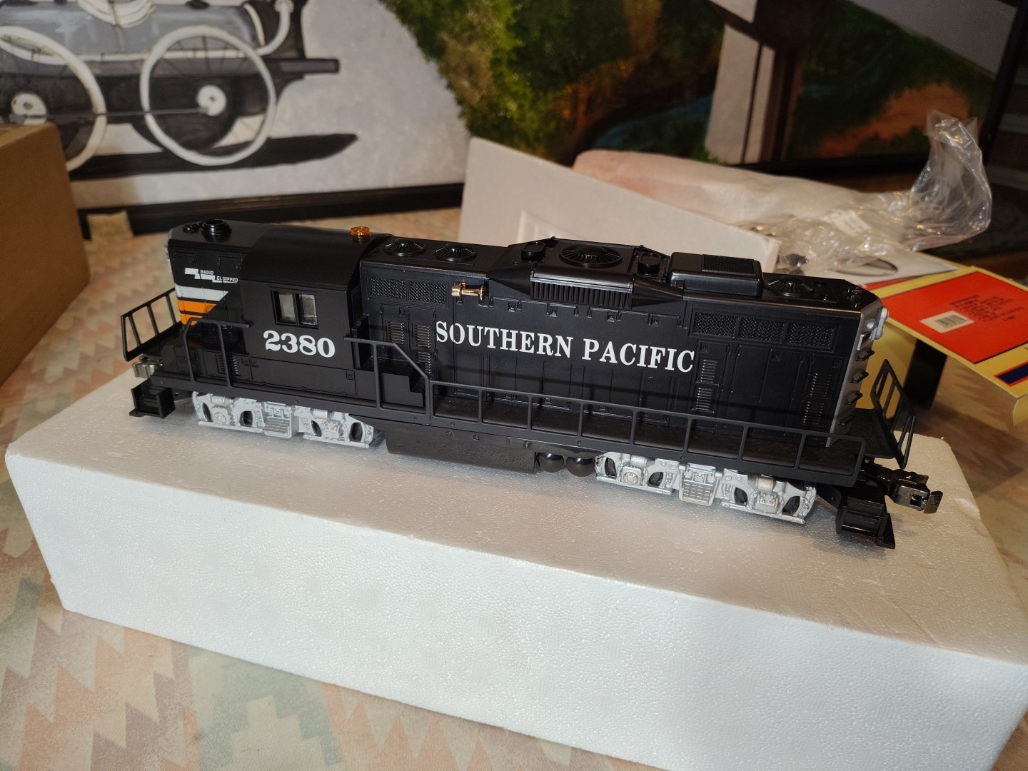 Lionel 6-18562 2380 SP GP-9 Locomotive Black Widow With Sound NIB