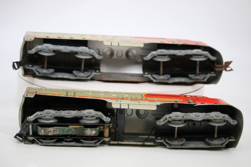 Marx 21 Santa Fe 1950s Double Diesel Set Vintage Twin Units