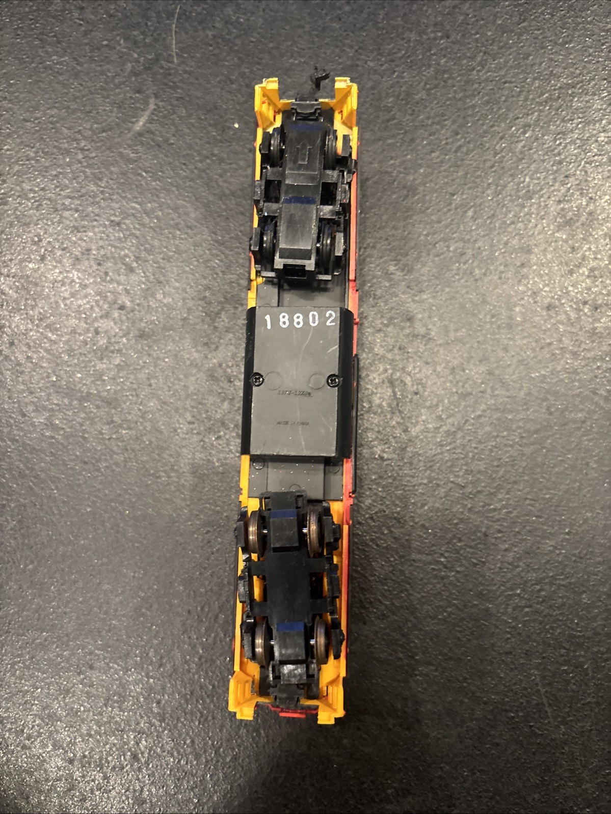 HO Scale Chessie System B&O EMD GP-38 powered locomotive #4810 Life-like