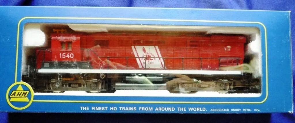 AHM/Roco HO CENTRAL NEW JERSEY #1540 ALCO CENTURY 424 DIESEL LOCOMOTIVE NEW