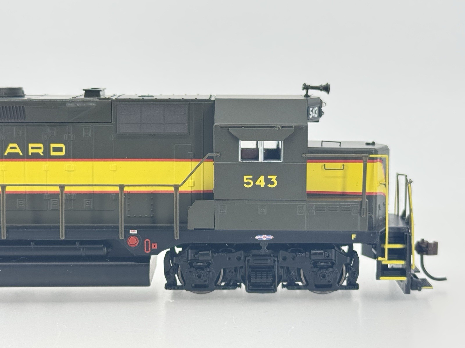 HO Athearn RTR 96066 Seaboard Air Line GP35 Diesel Locomotive SAL #543