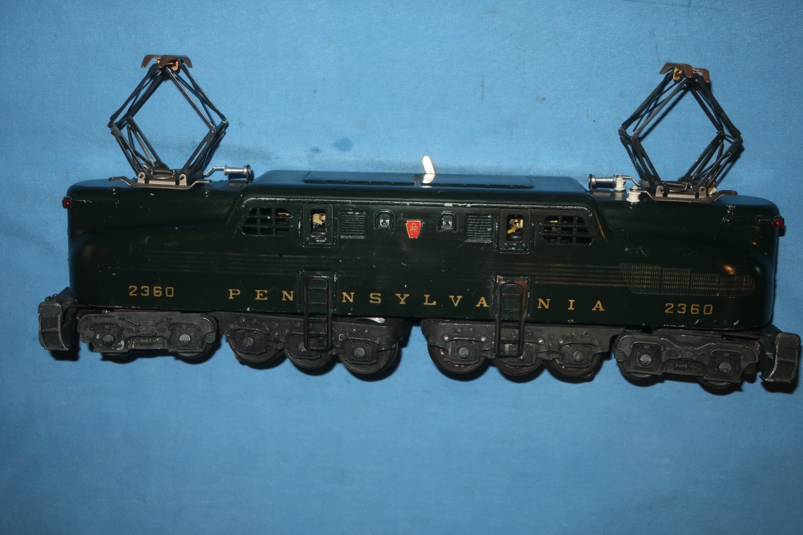 Lionel #2360 Pennsylvania PRR GG1 Locomotive. Runs well
