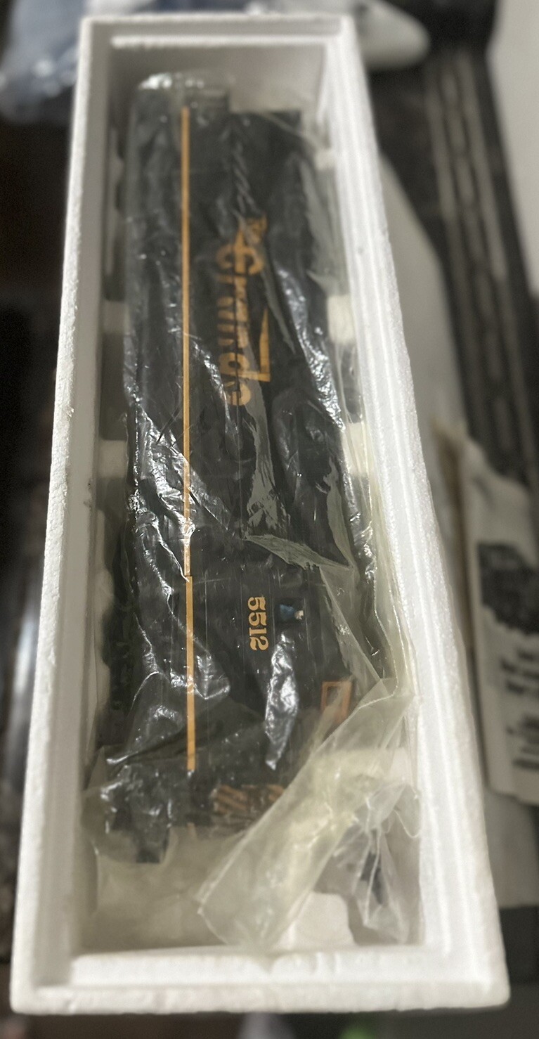 O Lionel 6-18221 Denver & Rio Grande SD-50 Locomotive #8