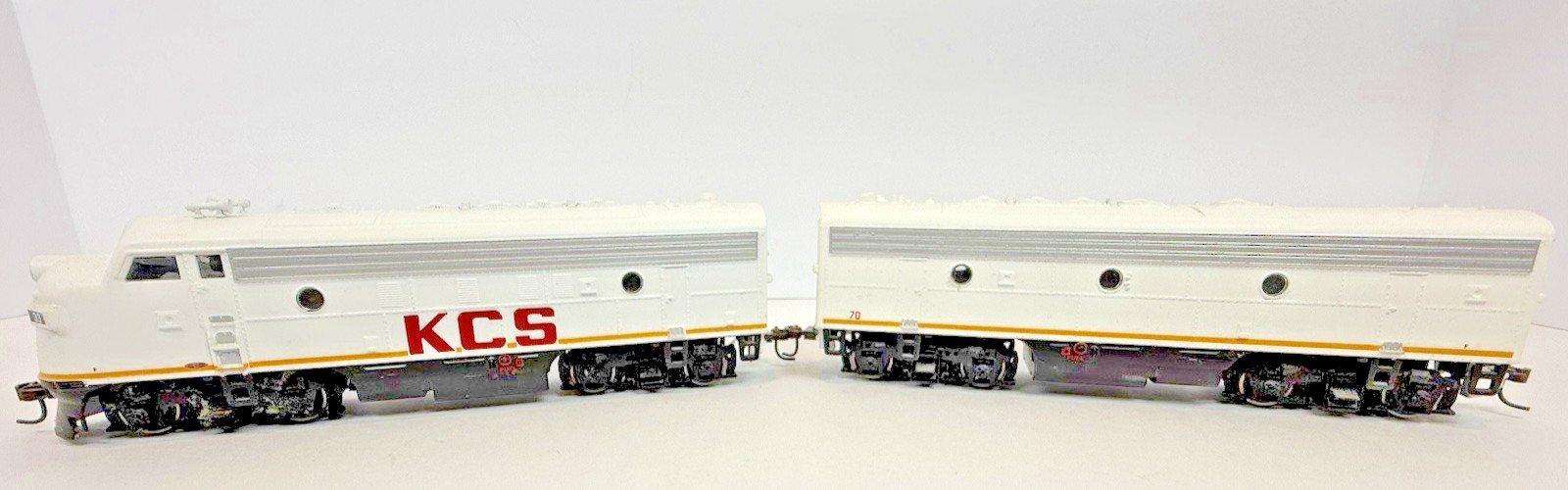 Athearn HO F7A-F7B #33 & #70 KCS Kansas City Southern MPN 80215-TESTED/VIDEO!
